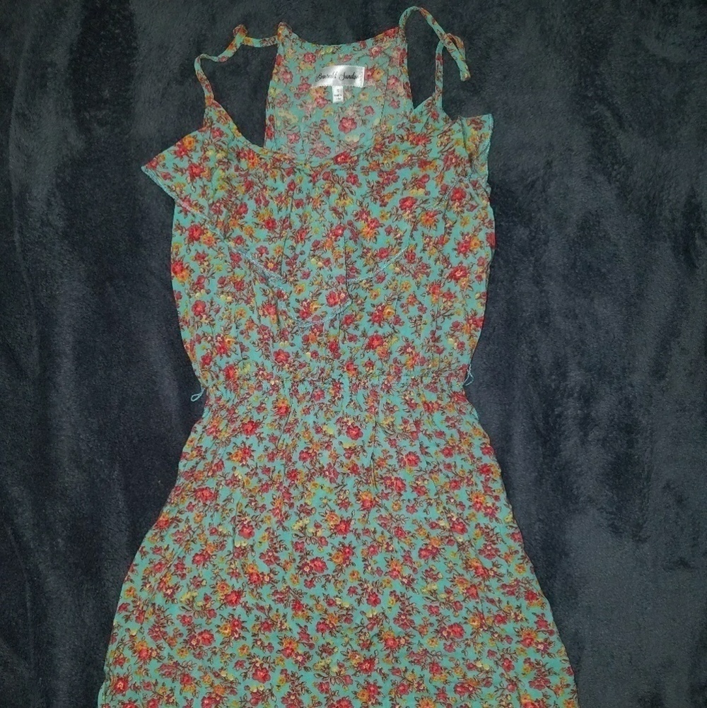 3 for $10 (on all items $10 or less in closet) Juniors Size Small Summer Dress.